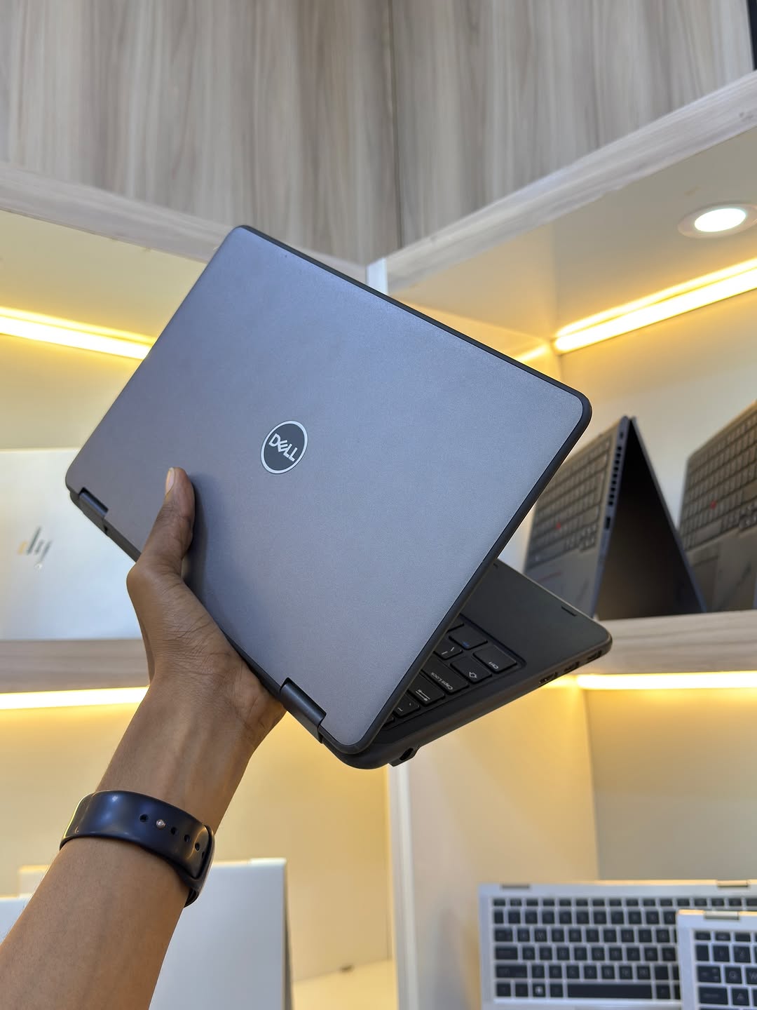 Dell Latitude 3190 open display running Windows 11